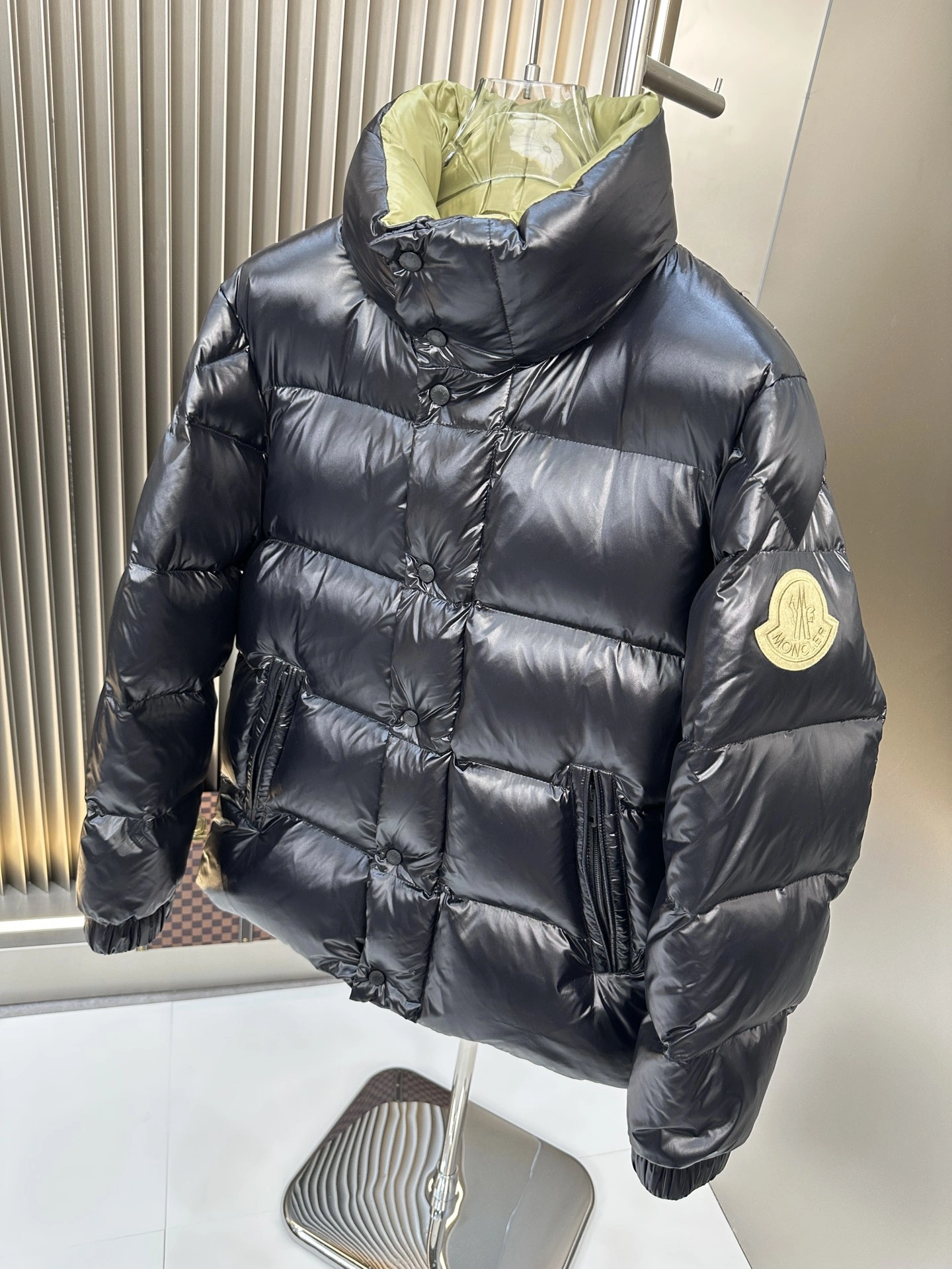 Moncler Down Jackets Bright 145491