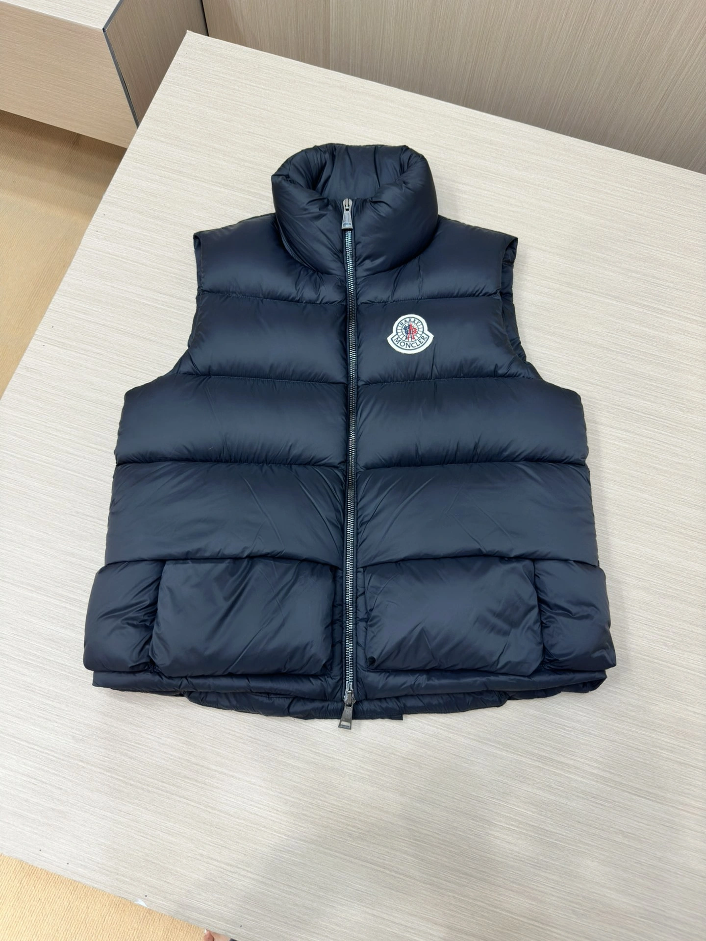 FlexibleFit Moncler Down Jackets 145512
