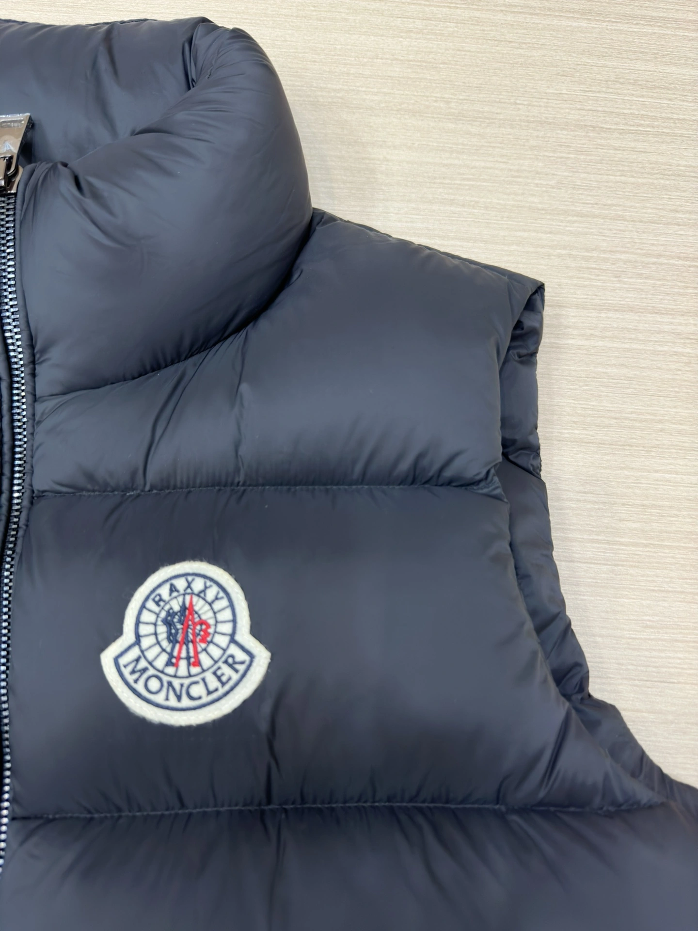 FlexibleFit Moncler Down Jackets 145512