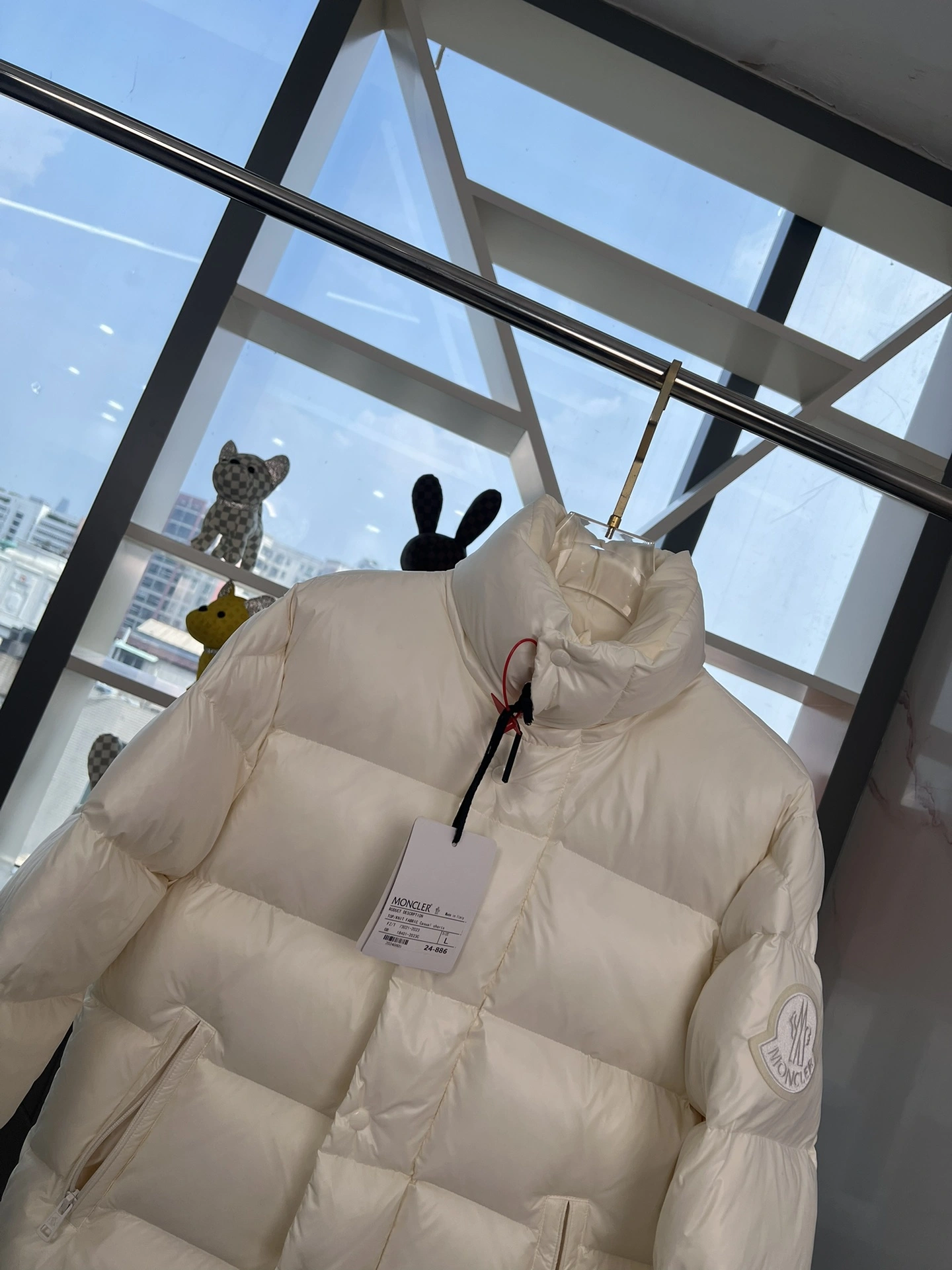Moncler Down Jackets Durable 145493