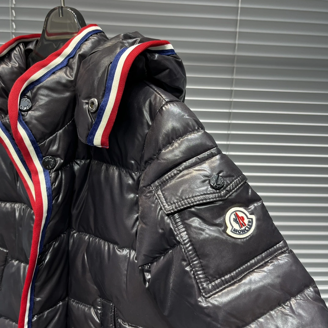 Seasonal Moncler Down Jackets 145485