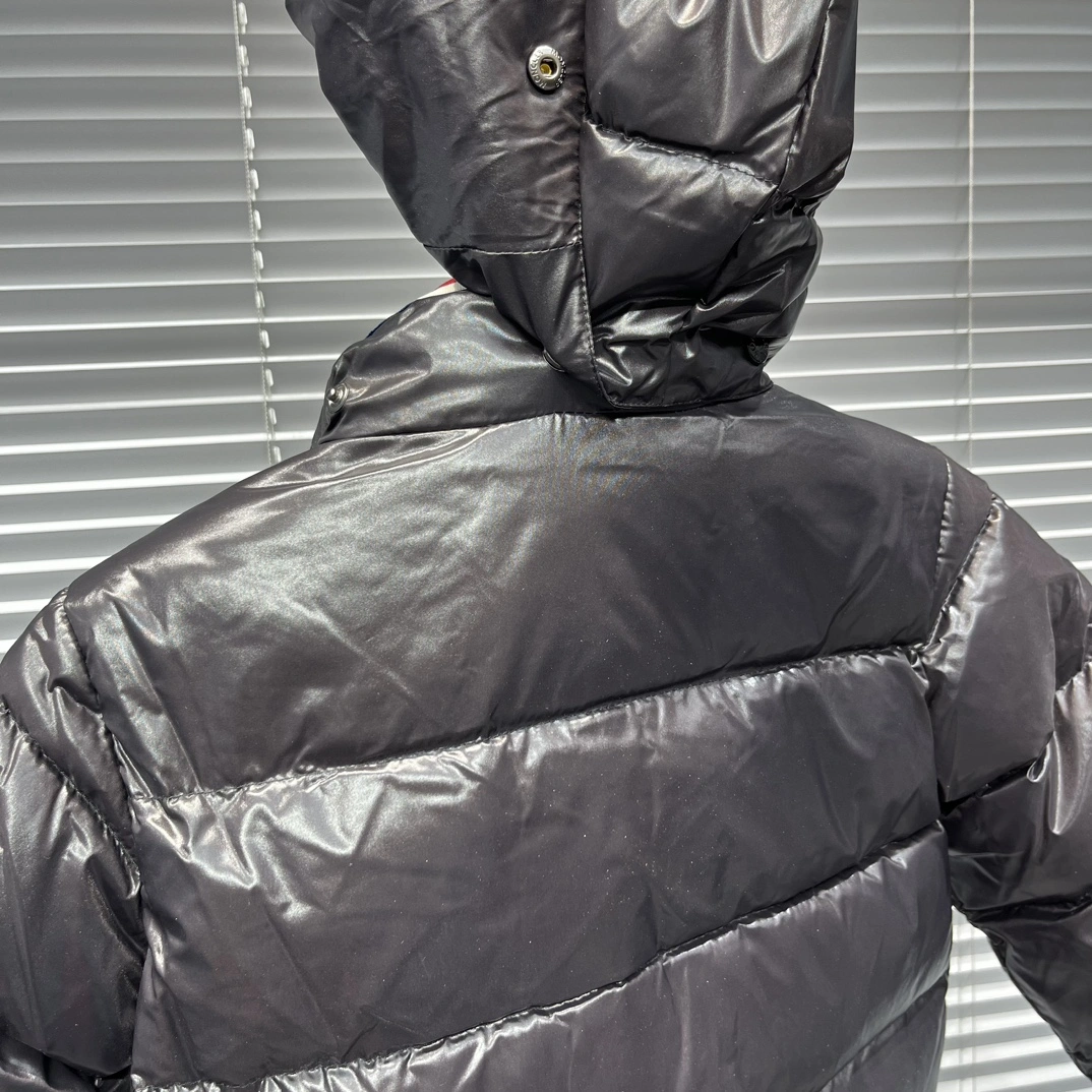 Seasonal Moncler Down Jackets 145485