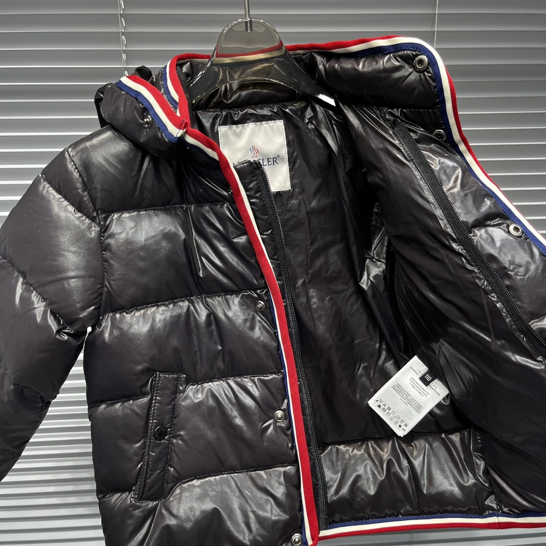 Seasonal Moncler Down Jackets 145485