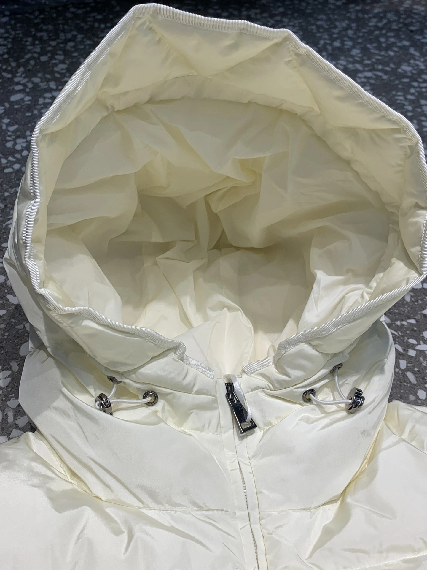 Moncler Down Jackets Stretchable 145495