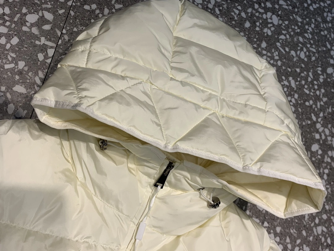 Moncler Down Jackets Stretchable 145495