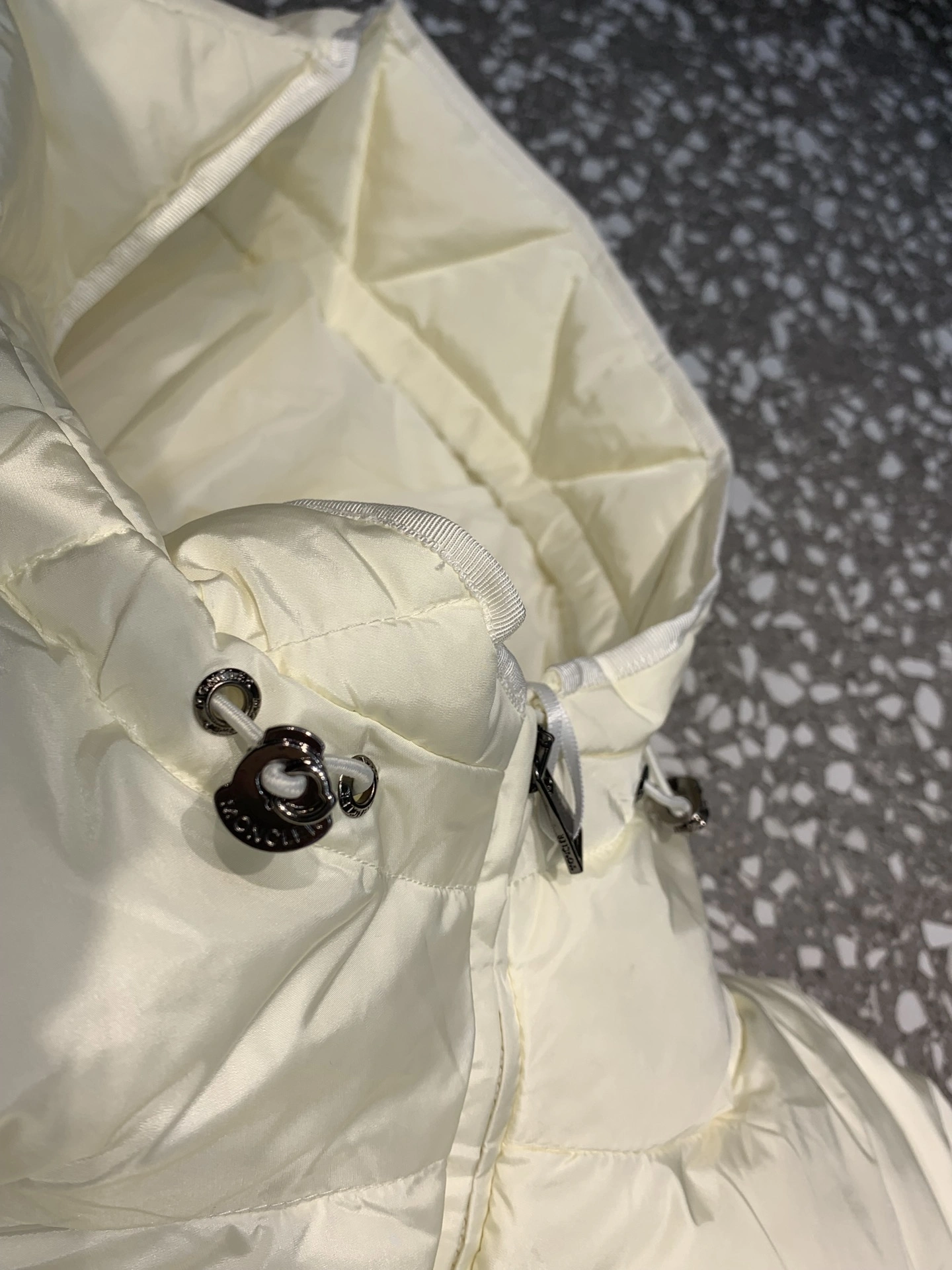 Moncler Down Jackets Stretchable 145495