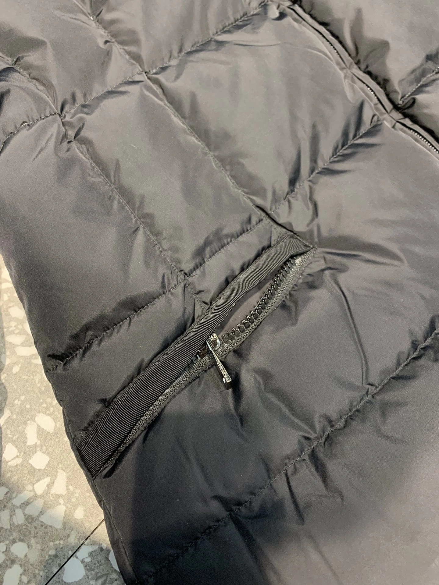 Moncler Down Jackets Seasonal 145501