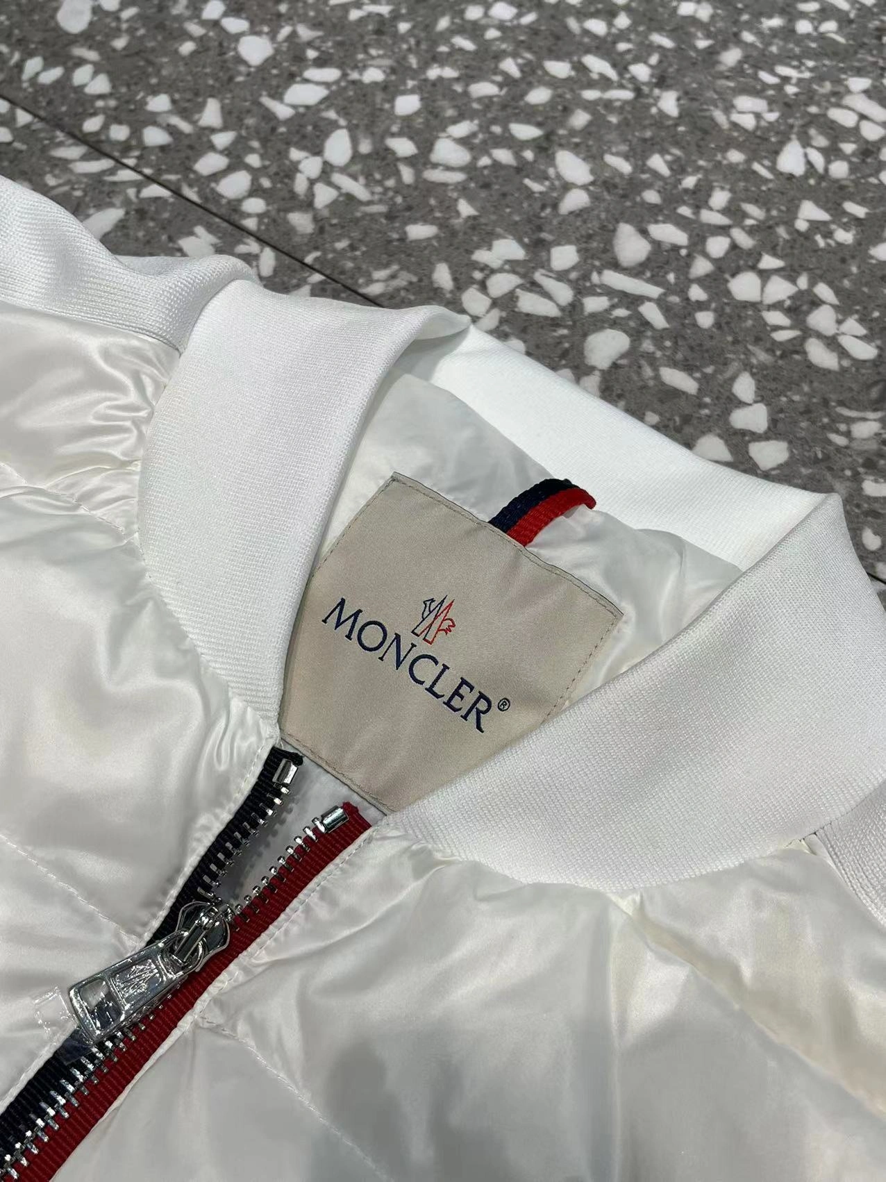WaterResistant Moncler Down Jackets 145479
