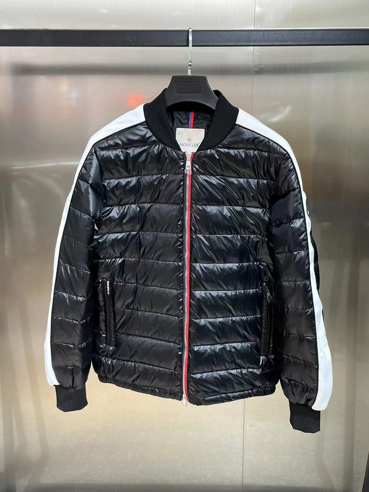 Fashionable Moncler Down Jackets 145486