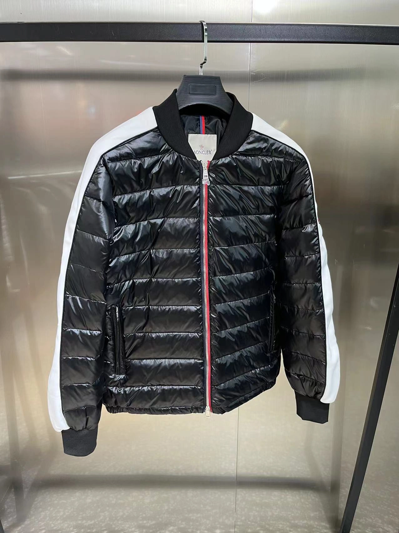 Fashionable Moncler Down Jackets 145486