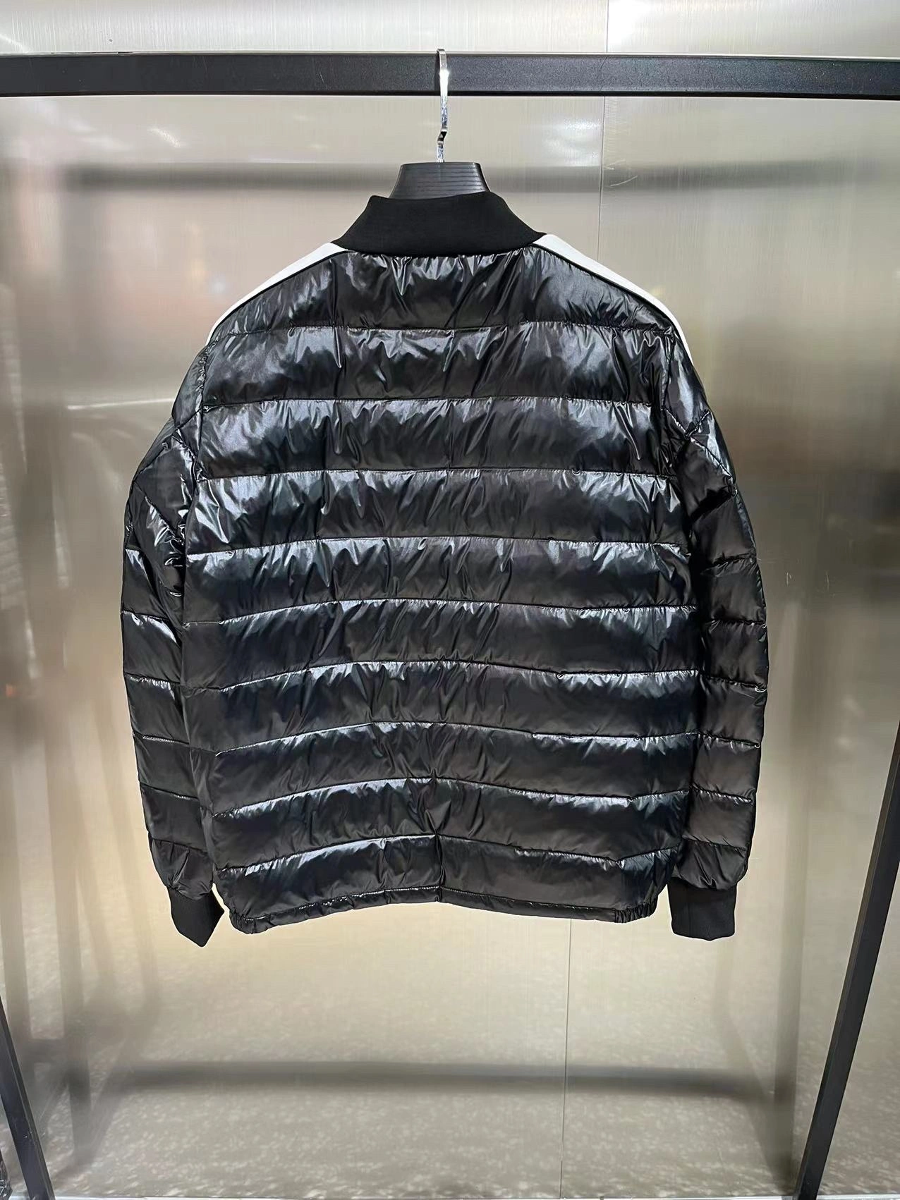 Fashionable Moncler Down Jackets 145486