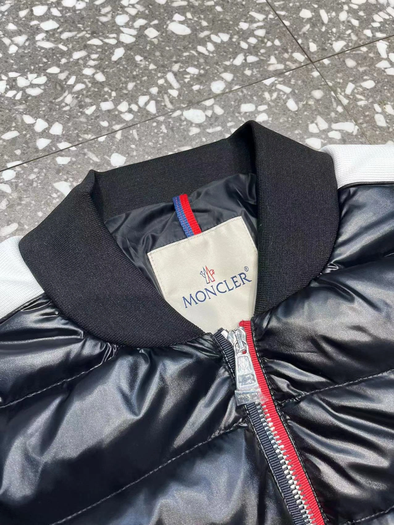 Fashionable Moncler Down Jackets 145486