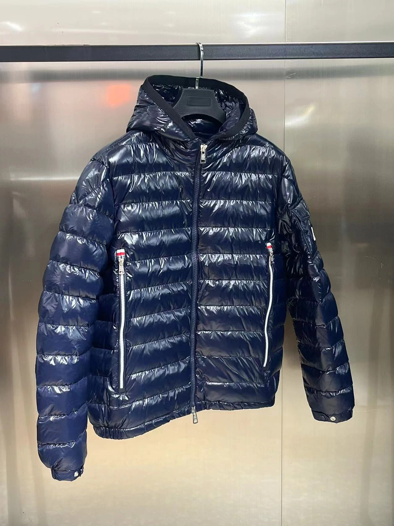 Snug Moncler Down Jackets 145505