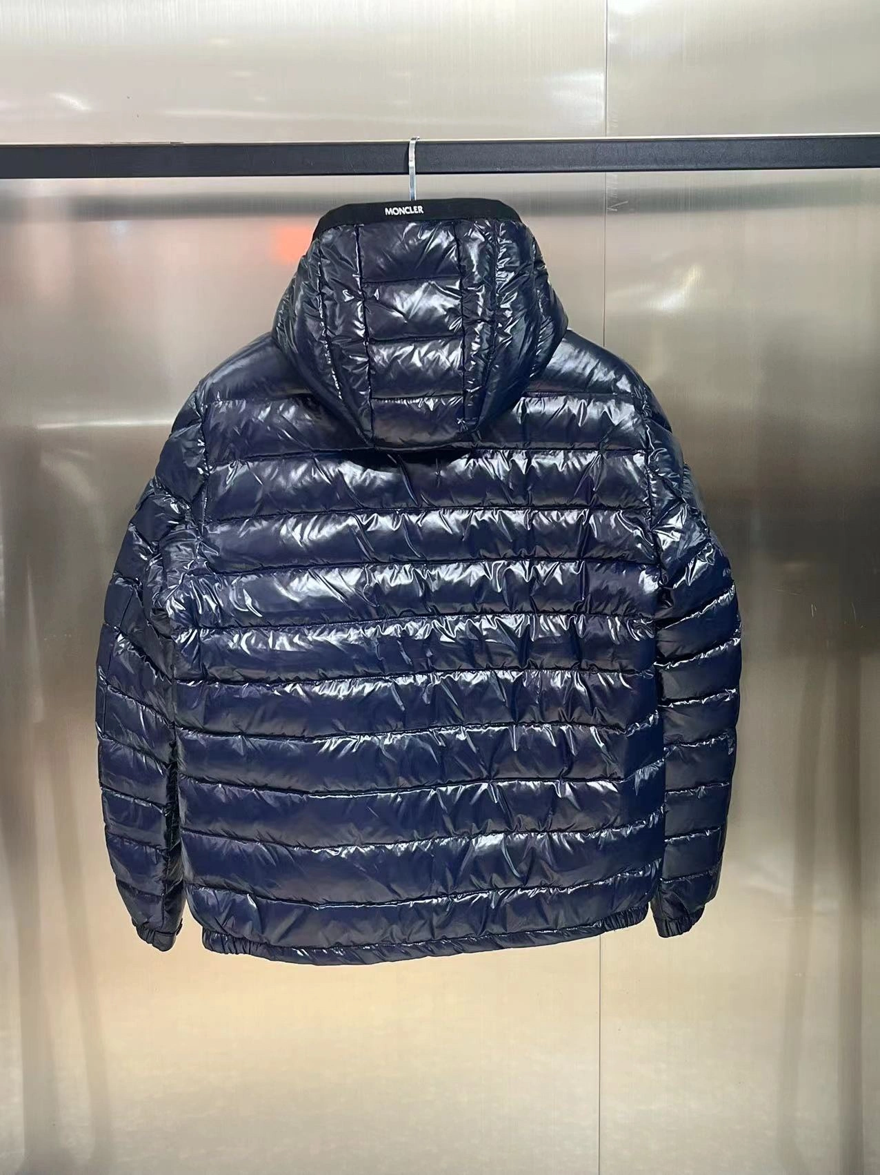 Snug Moncler Down Jackets 145505