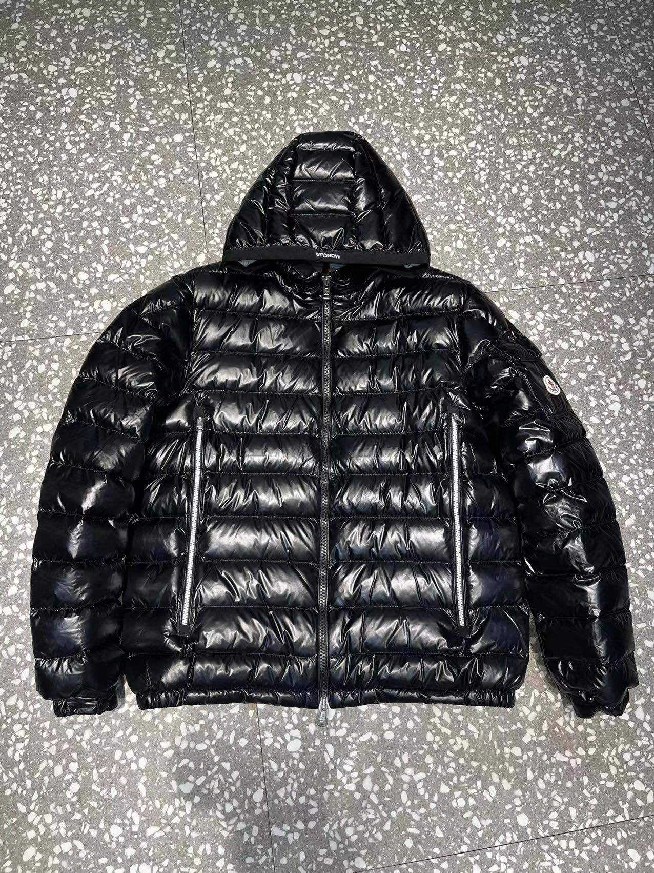 Moncler Down Jackets OdorResistant 145490