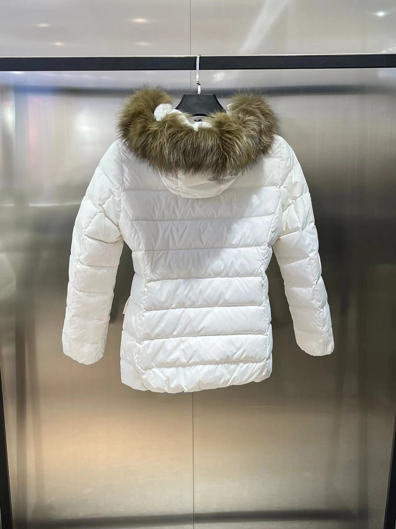Sophisticated Moncler Down Jackets 145478