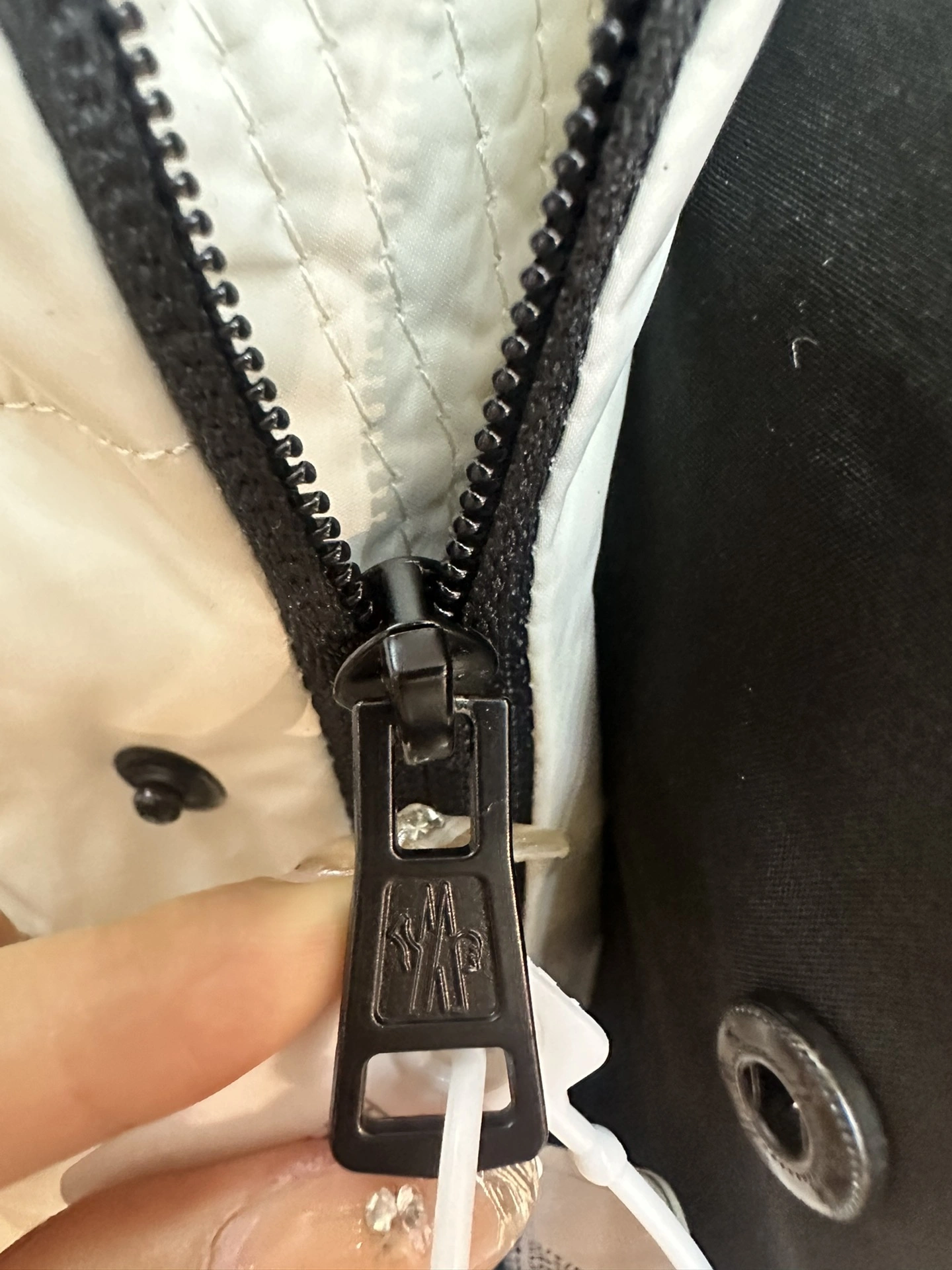 Youthful Moncler Down Jackets 145476