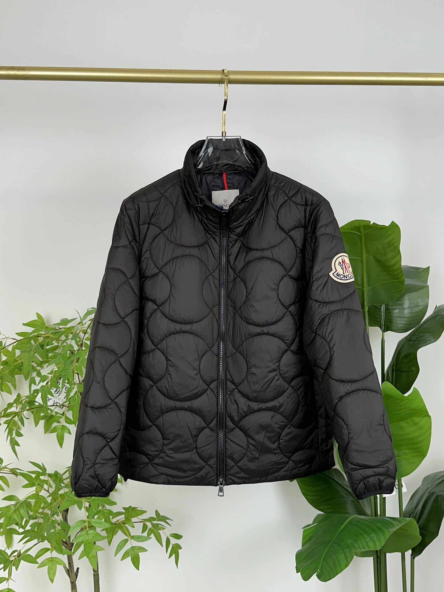 Casual Moncler Down Jackets 145469