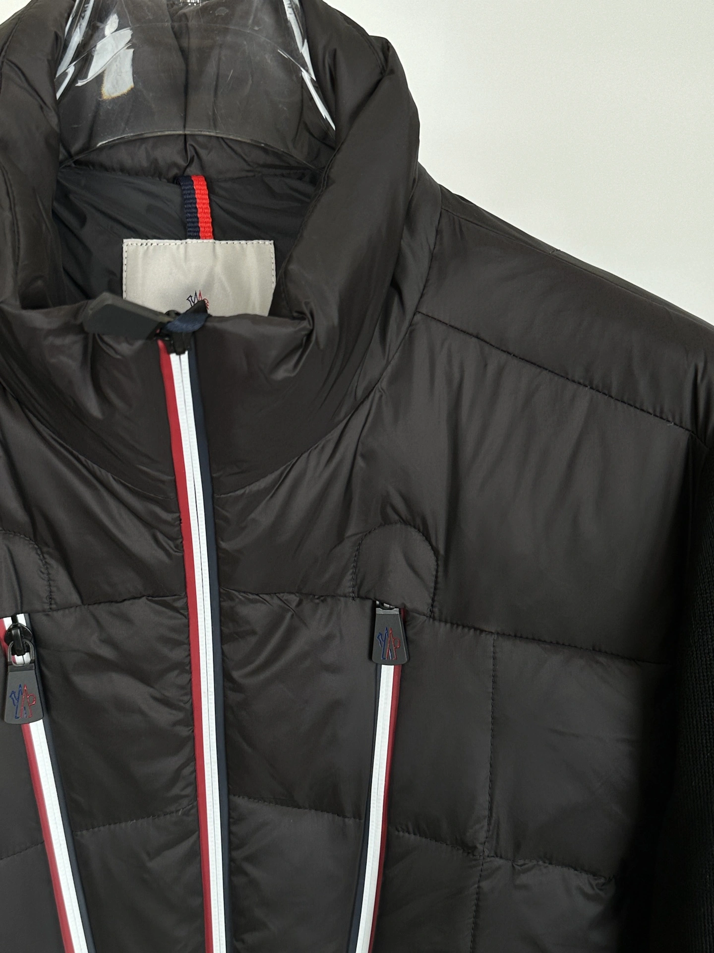 Moncler Down Jackets FlexibleFit 145461