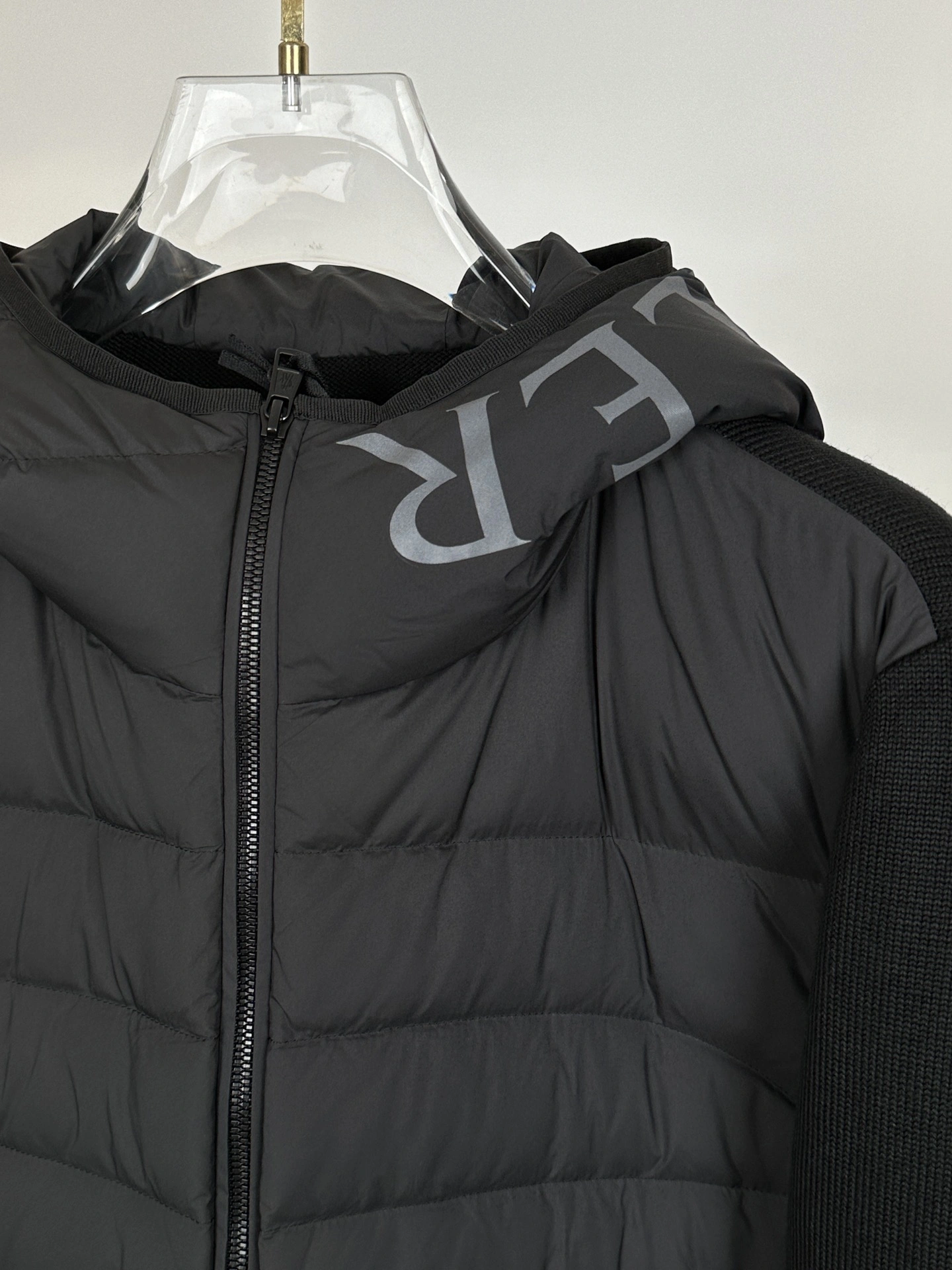Durable Moncler Down Jackets 145468