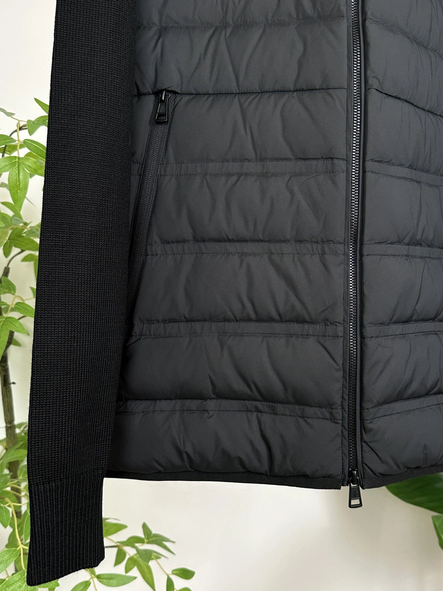 Durable Moncler Down Jackets 145468