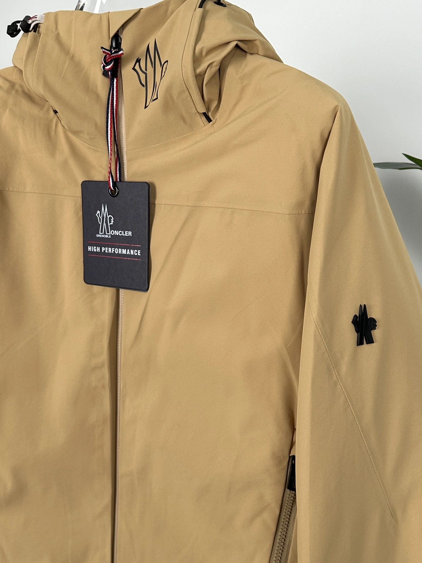 Durable Moncler Down Jackets 145465