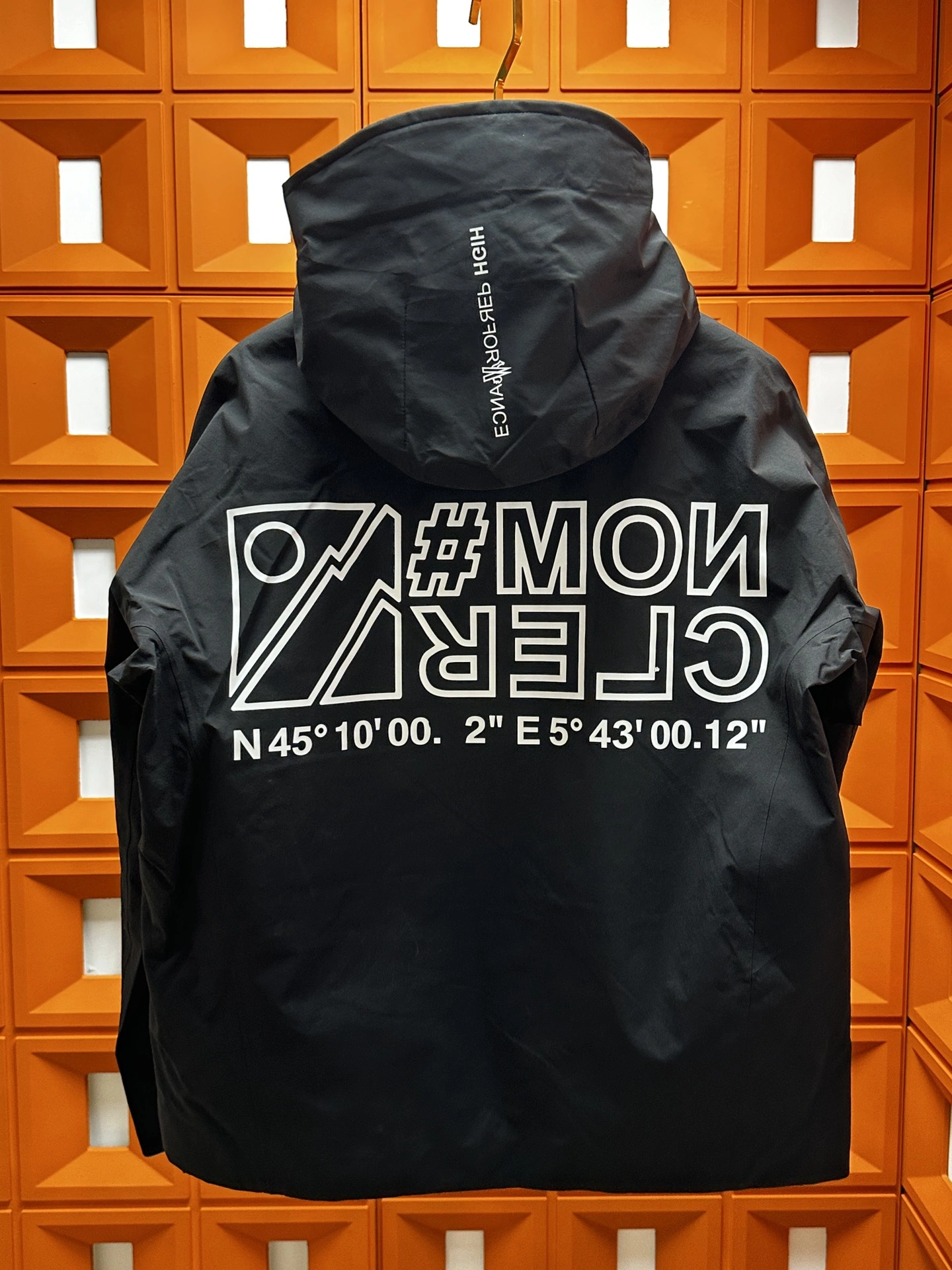 Moncler Down Jackets Durable 145452