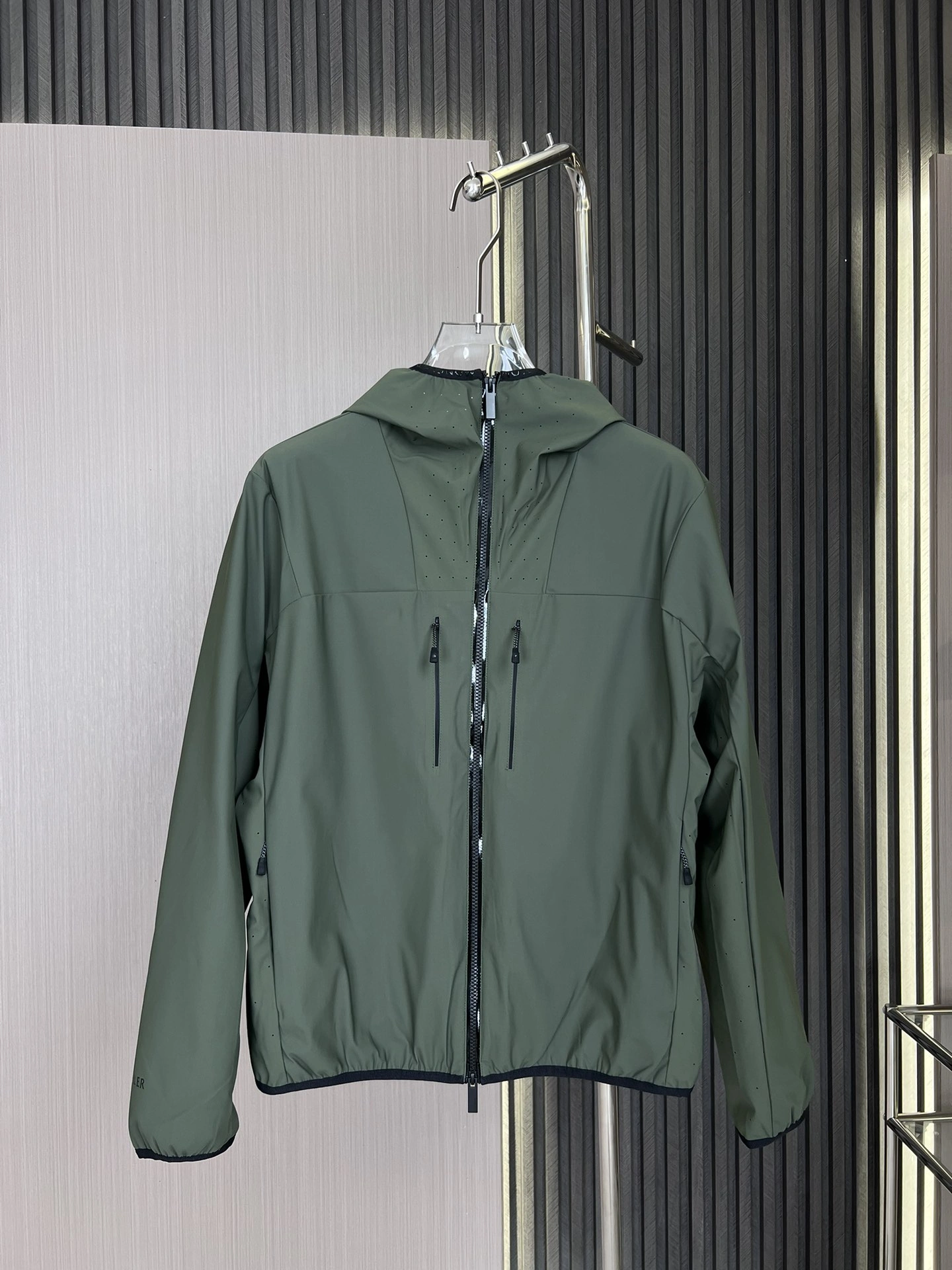 Bold Moncler Down Jackets 145463
