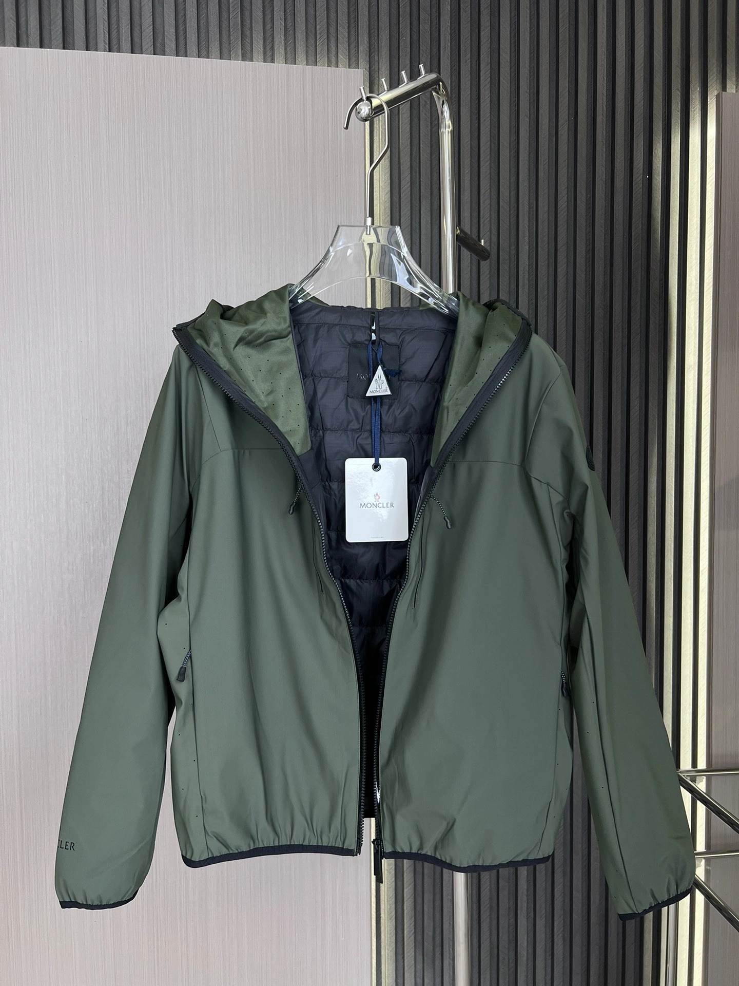 Bold Moncler Down Jackets 145463