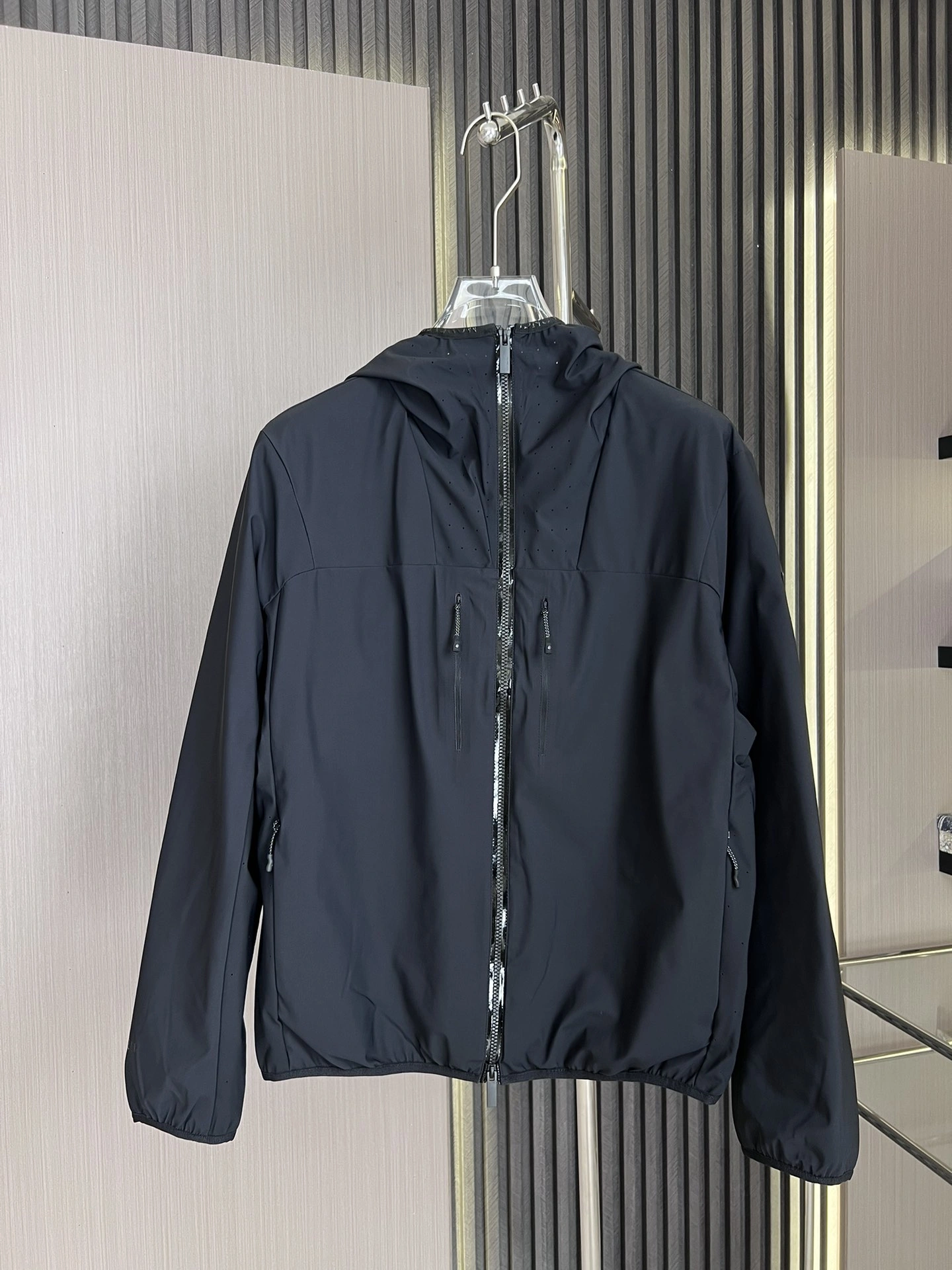 MoistureWicking Moncler Down Jackets 145466