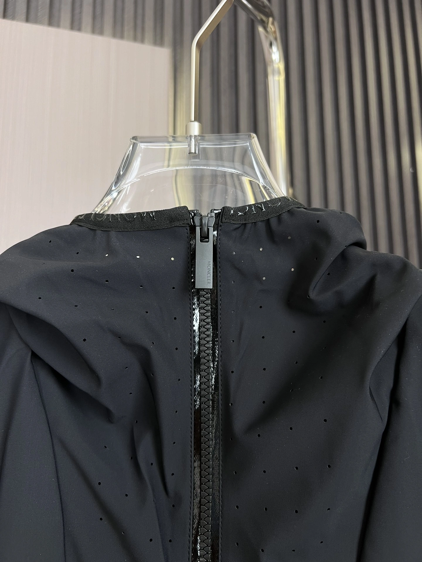 MoistureWicking Moncler Down Jackets 145466