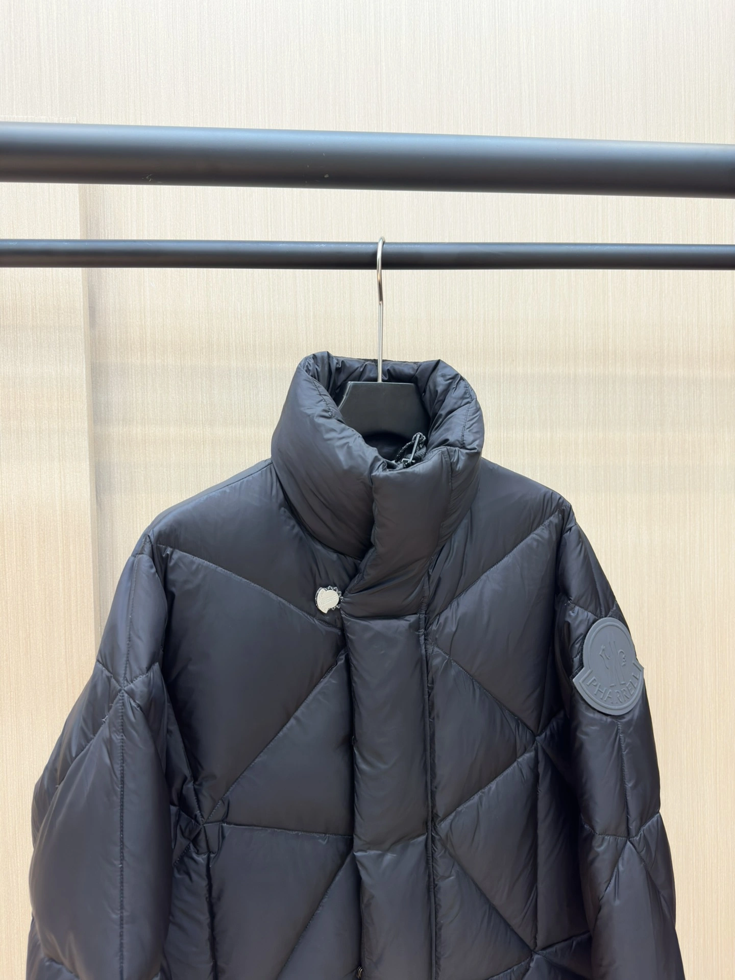 EyeCatching Moncler Down Jackets 145440