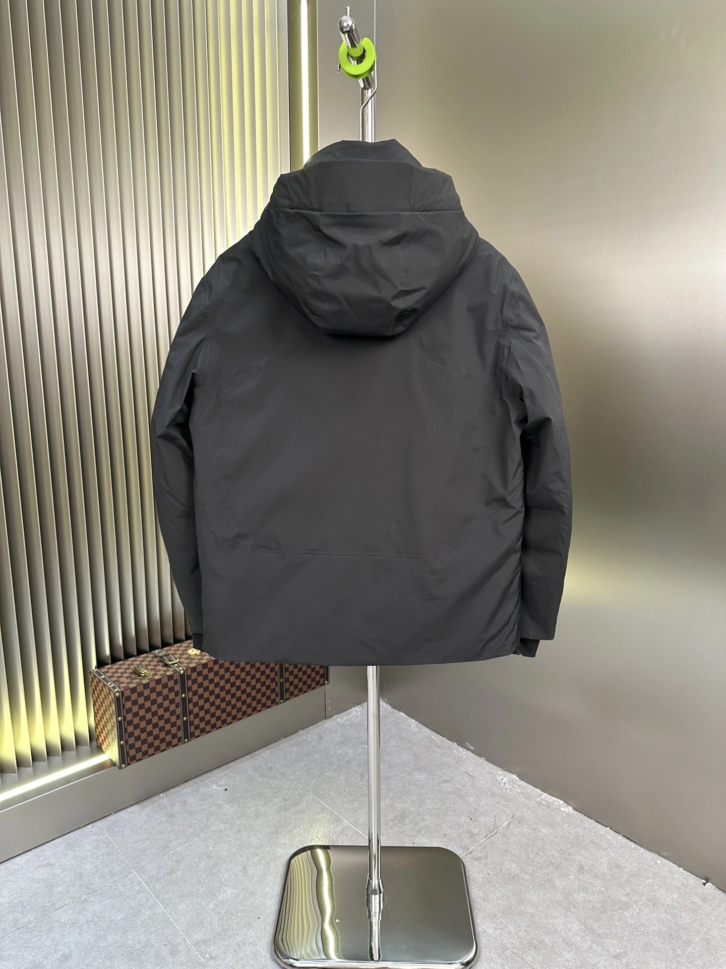 EyeCatching Moncler Down Jackets 145447