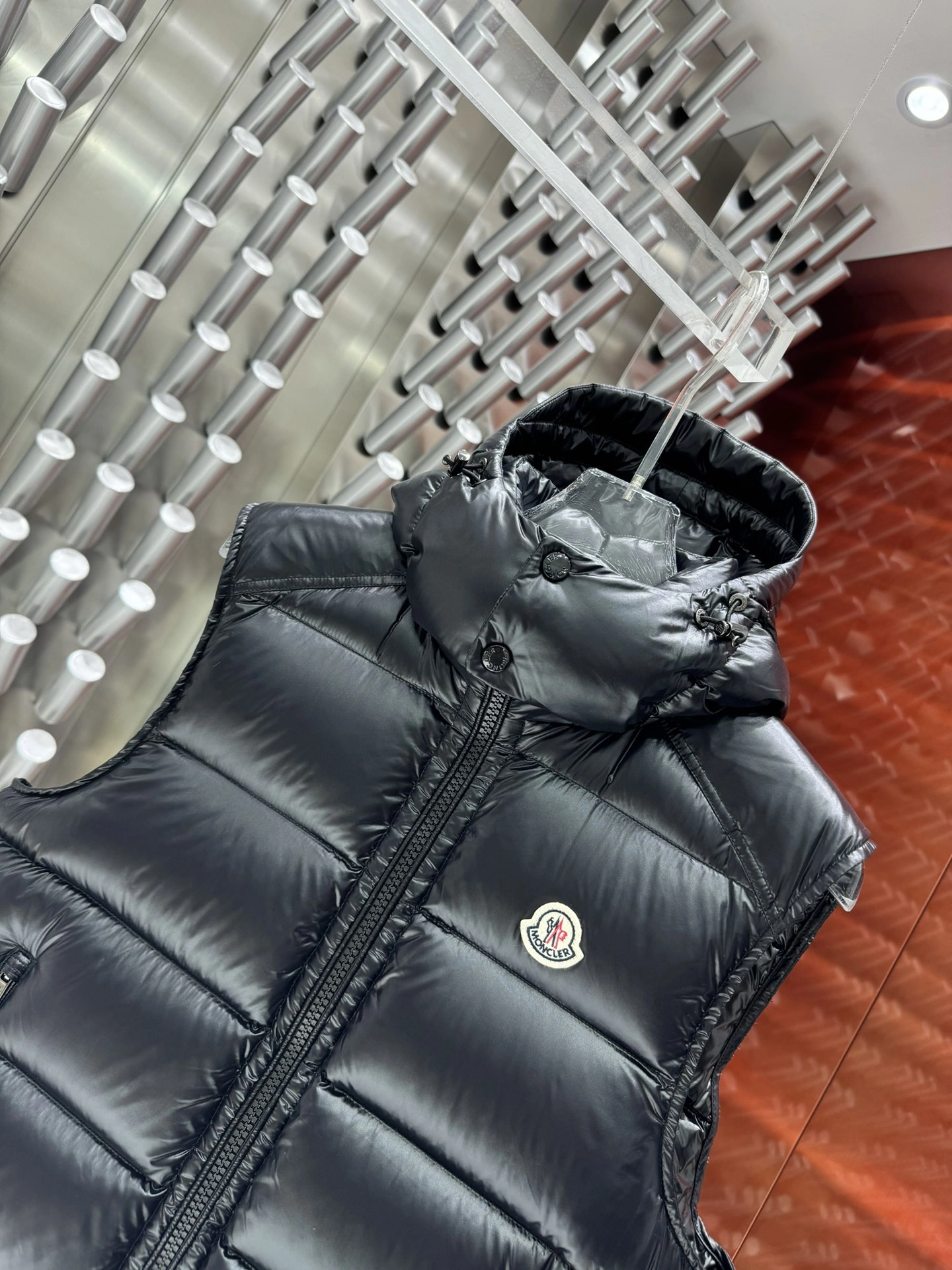 EyeCatching Moncler Down Jackets 145459
