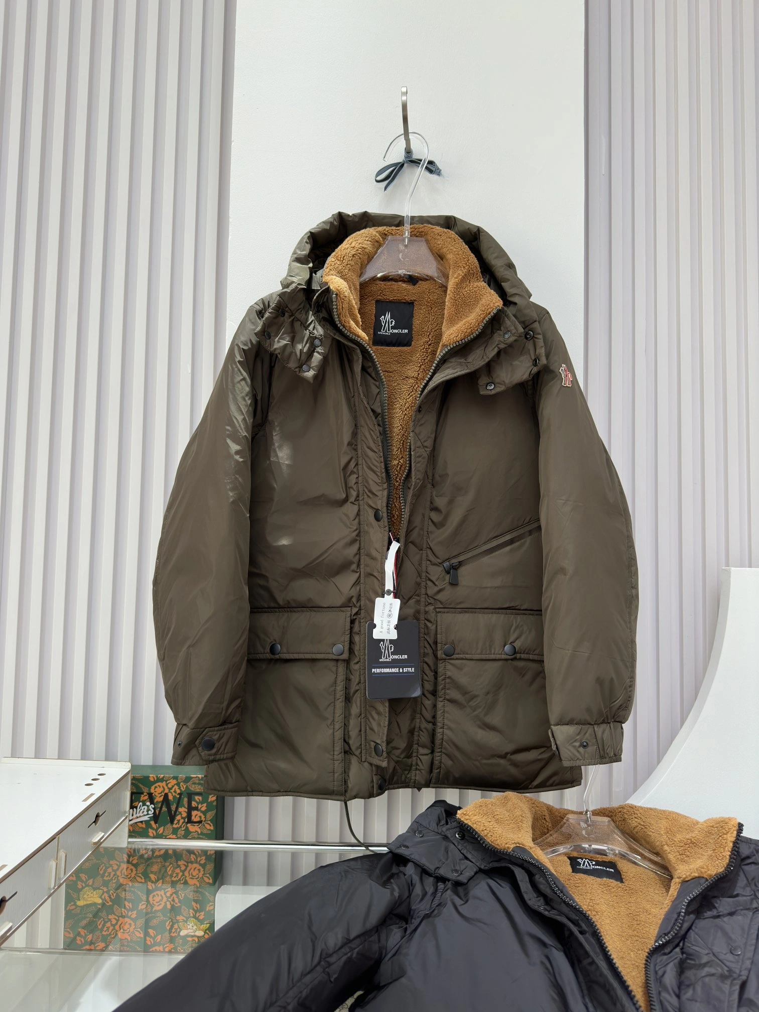 Unisex Moncler Down Jackets 145443