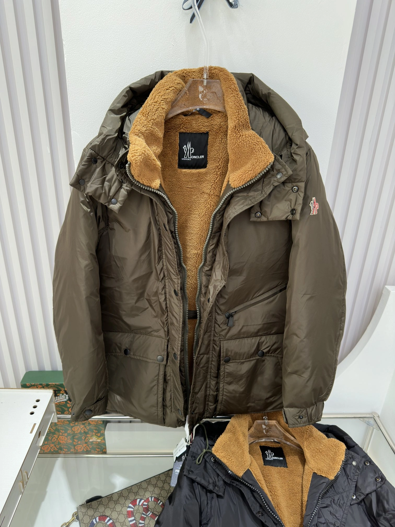 Unisex Moncler Down Jackets 145443