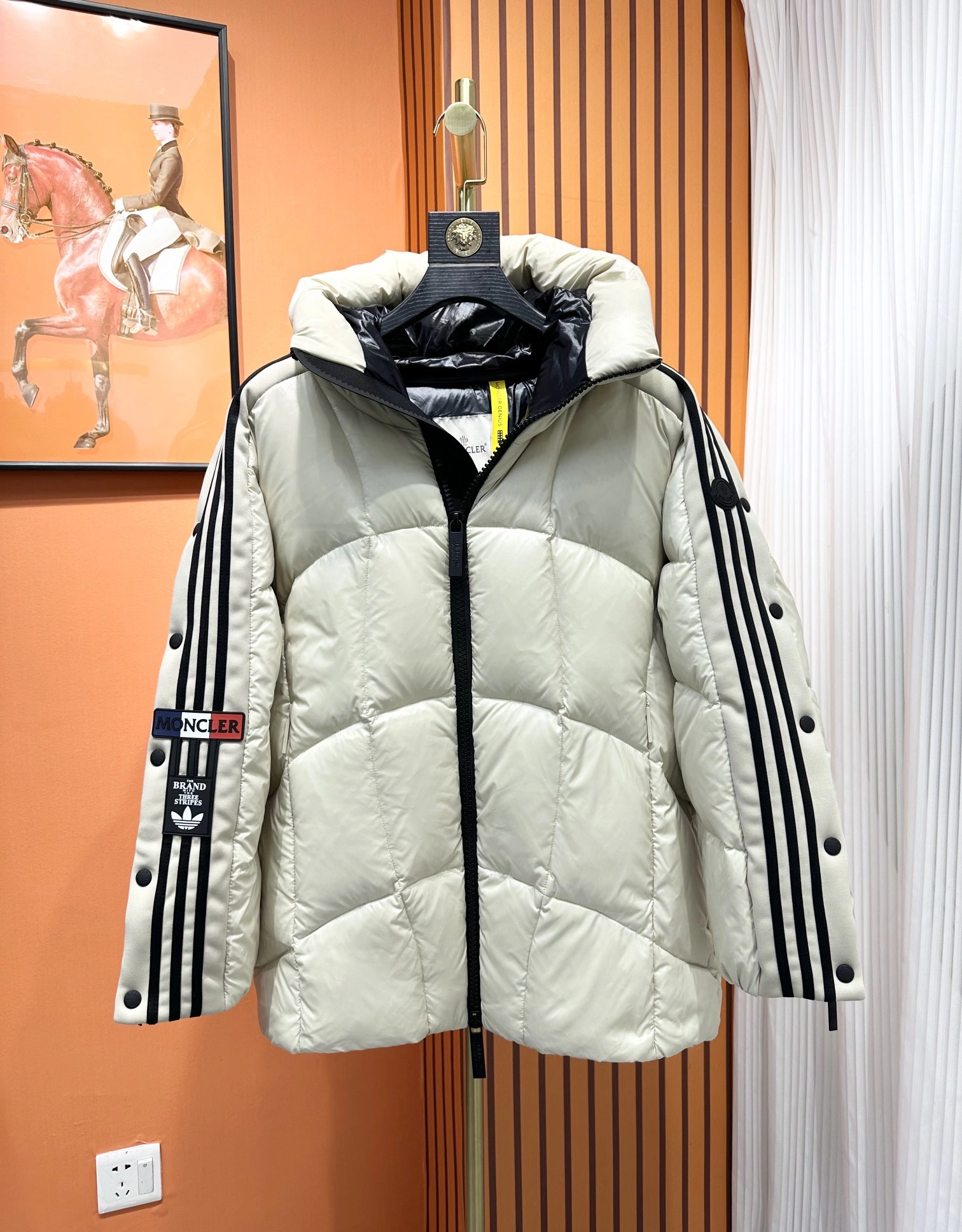 Moncler Down Jackets Efficient 145437