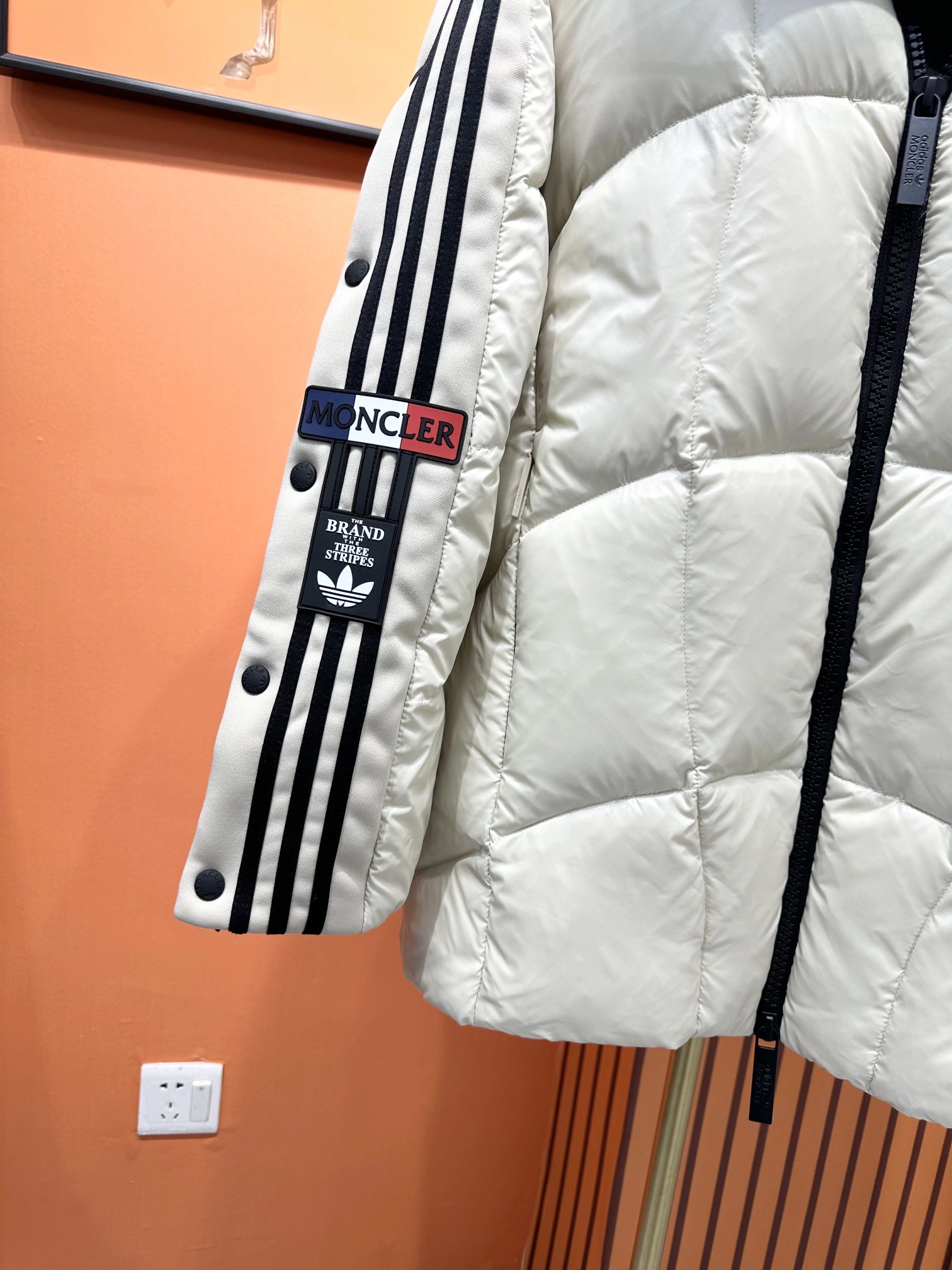 Moncler Down Jackets Efficient 145437