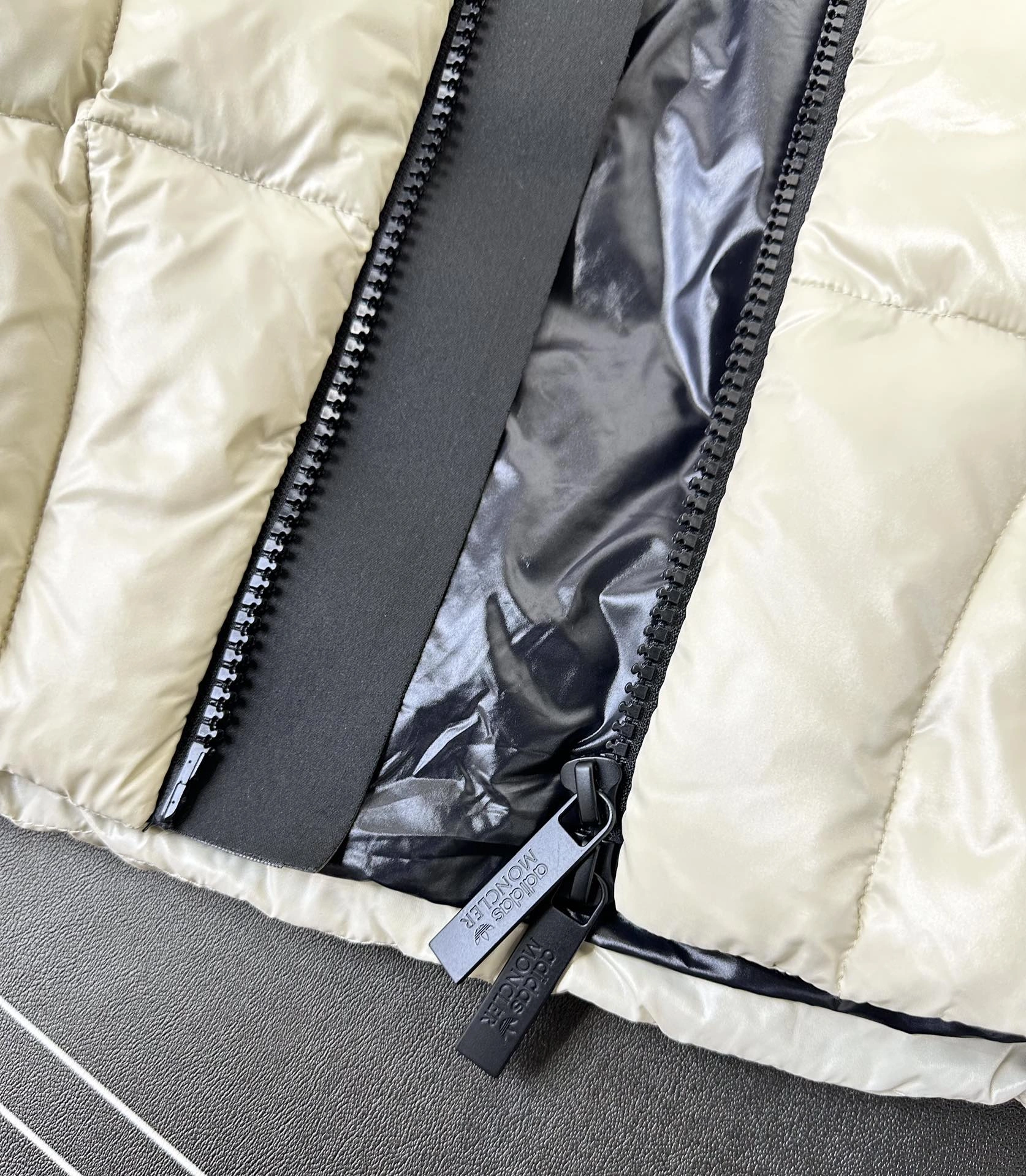 Moncler Down Jackets Efficient 145437