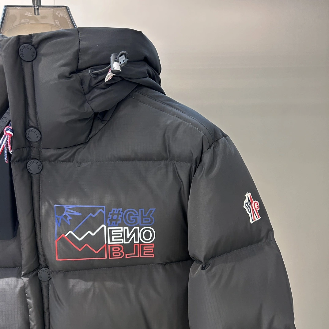 Supportive Moncler Down Jackets 145434