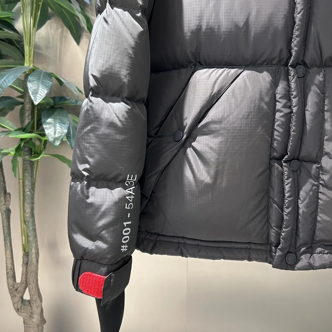 Supportive Moncler Down Jackets 145434