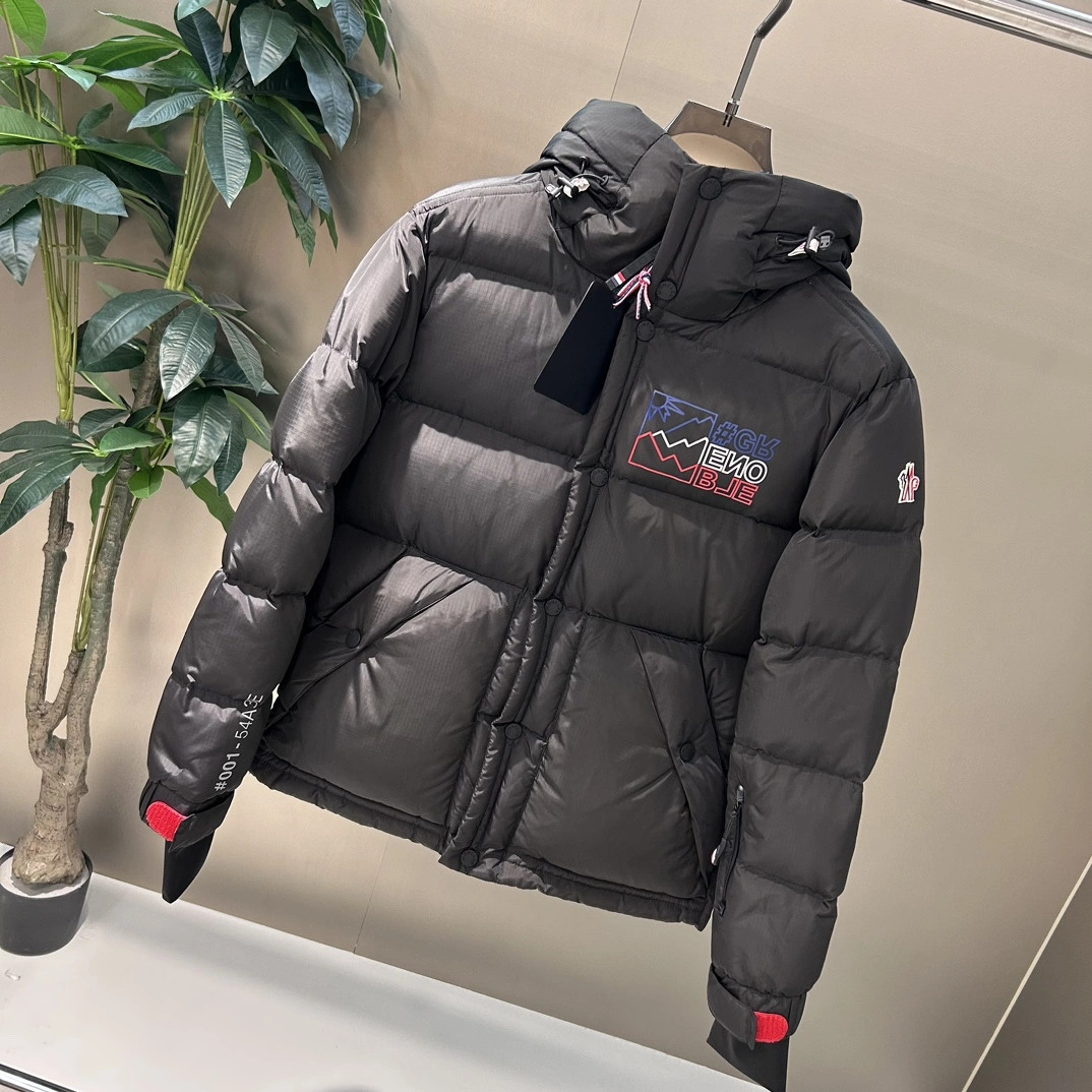 Supportive Moncler Down Jackets 145434