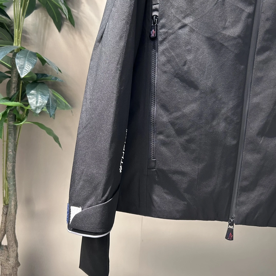 EasyMatch Moncler Down Jackets 145428