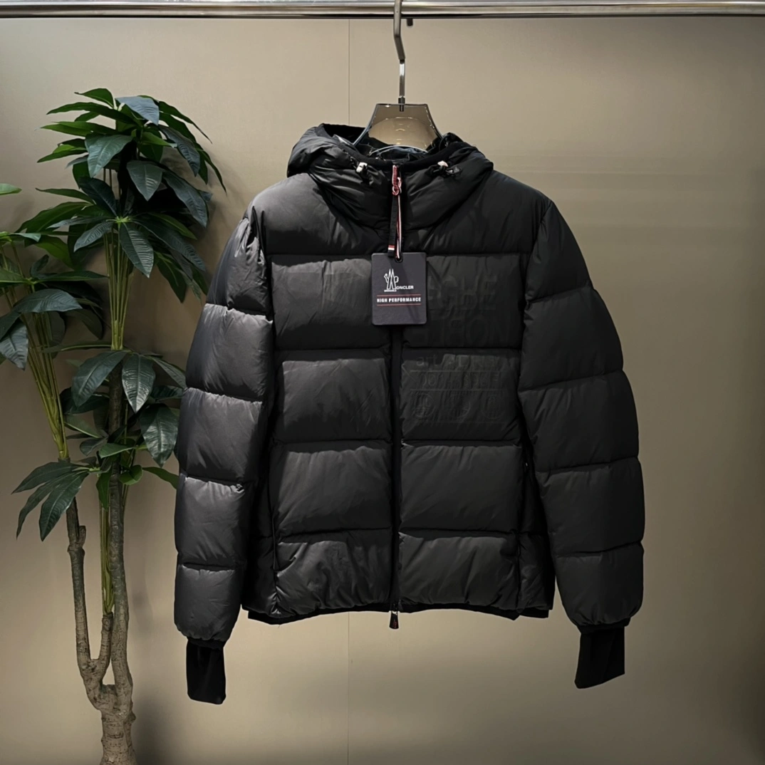 SmoothTexture Moncler Down Jackets 145432