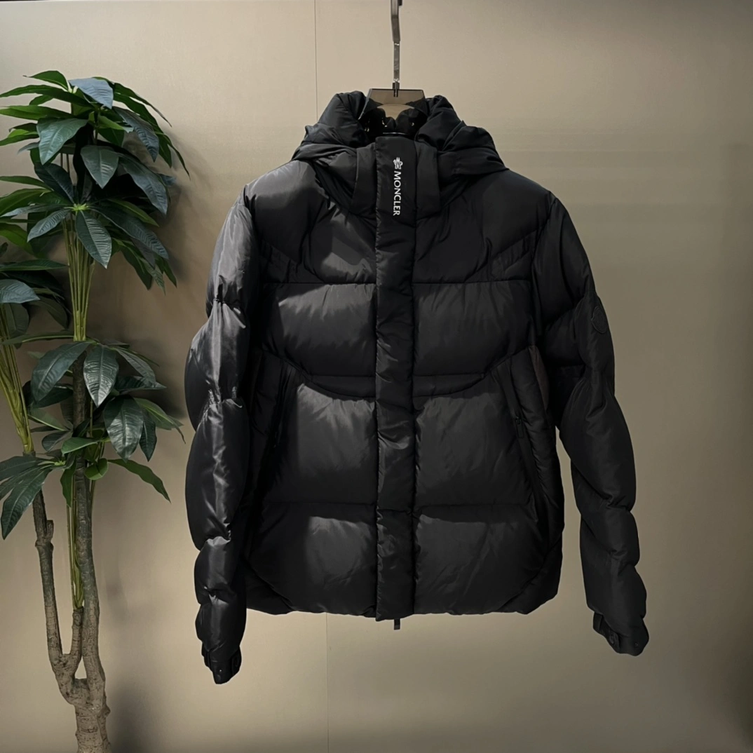 Comfortable Moncler Down Jackets 145423
