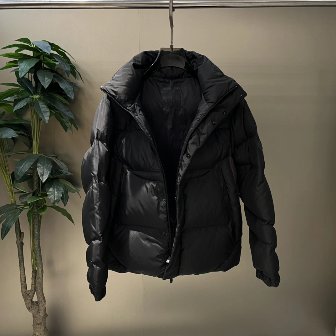 Comfortable Moncler Down Jackets 145423