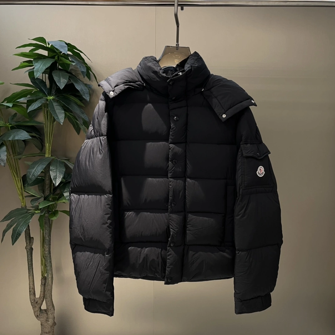 TravelReady Moncler Down Jackets 145414