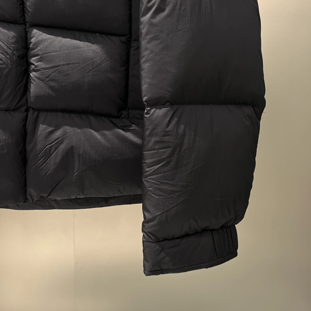 TravelReady Moncler Down Jackets 145414