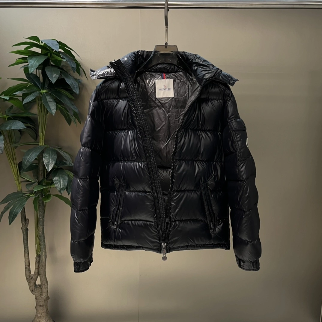 Moncler Down Jackets Stylish 145412