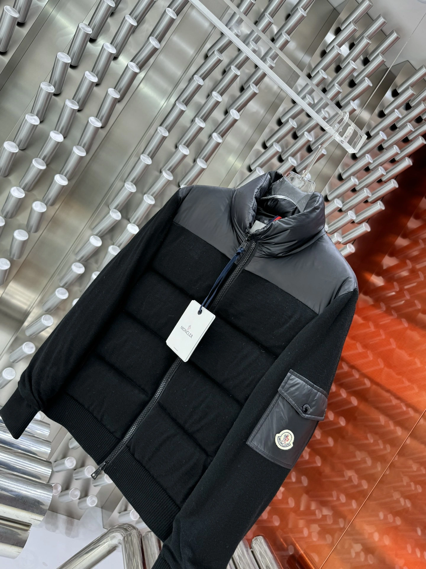 Moncler Down Jackets Chic 145404